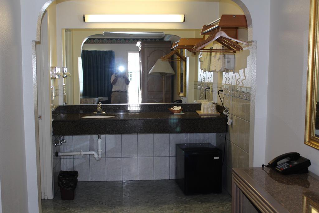 Best Whittier Inn Ngoại thất bức ảnh
