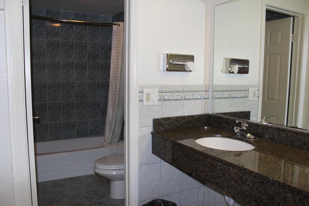Best Whittier Inn Ngoại thất bức ảnh